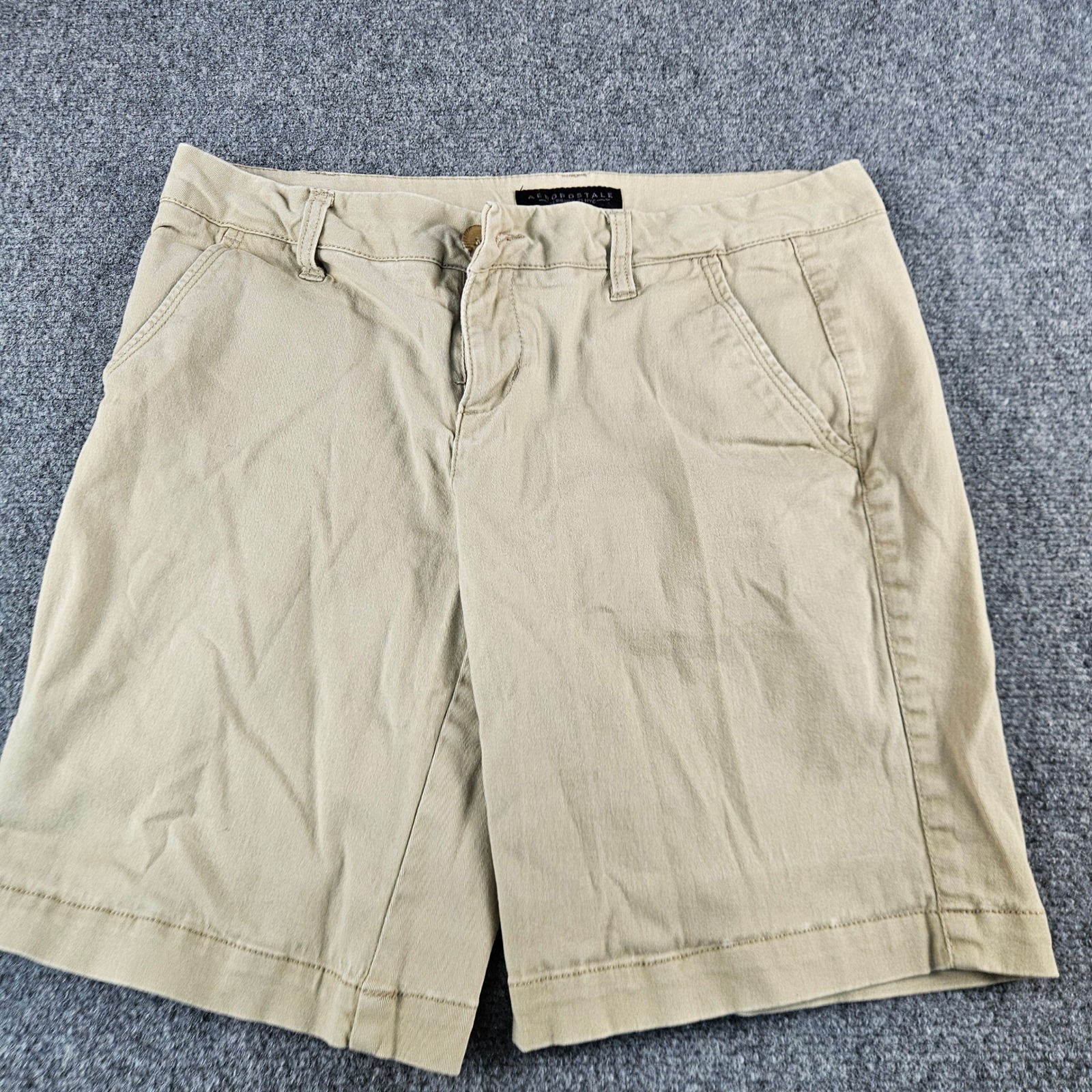 Aeropostale Womens Khaki Chino Shorts Tan Size 8 Stretch Casual Summer Cotton
